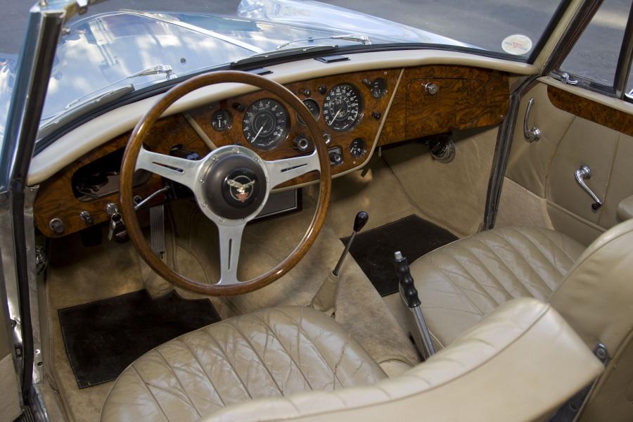 Торпедо Alvis TE21 Drophead Coupe 1965 года  (фото 8 из 14)